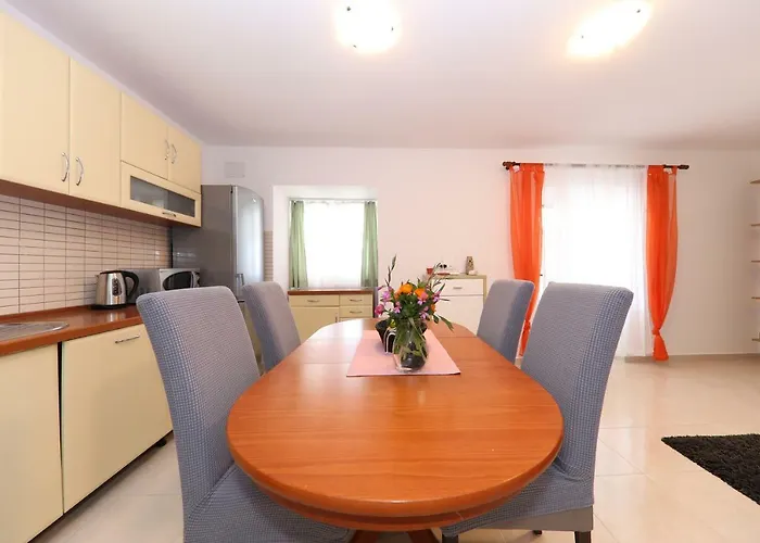 Διαμέρισμα Anka *